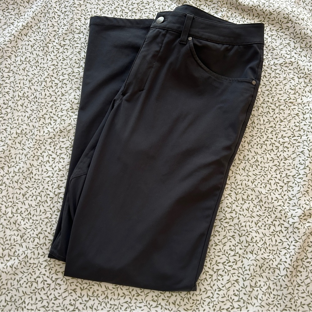 Black, Lululemon men’s pants